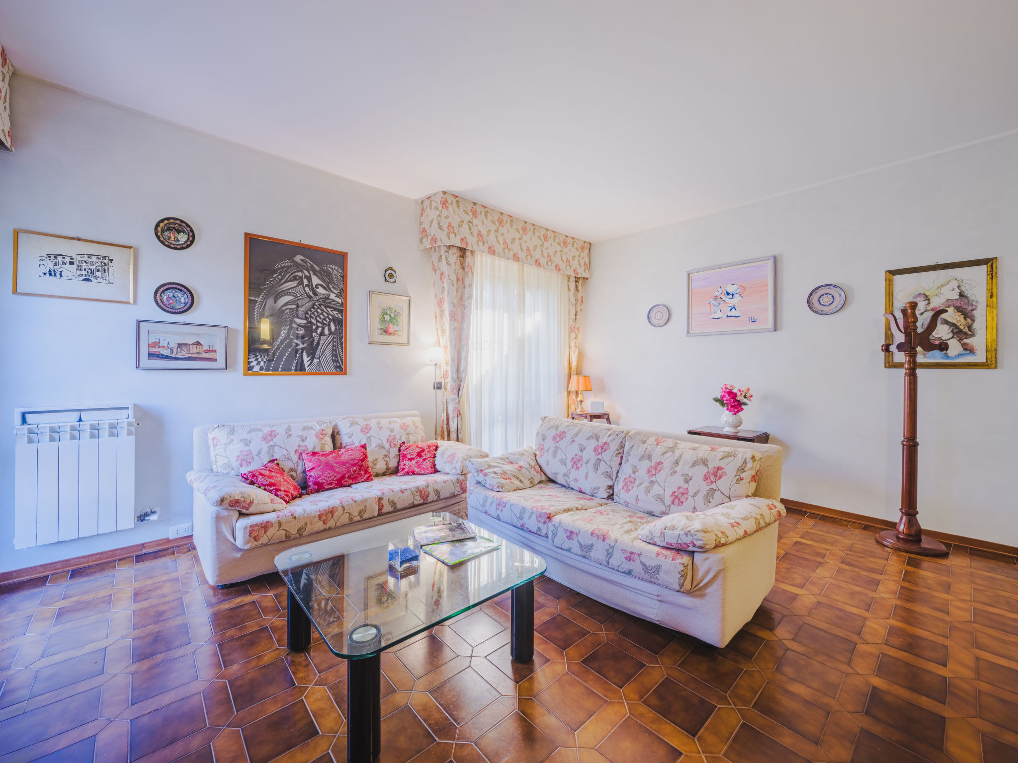 Oasi — Living Room (4 of 47)