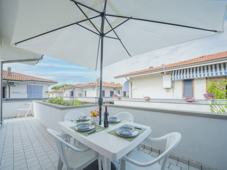 Search and Stay destination Torre del Lago Puccini, Toscana - Italy from AU$ 211. Appartamento Athena