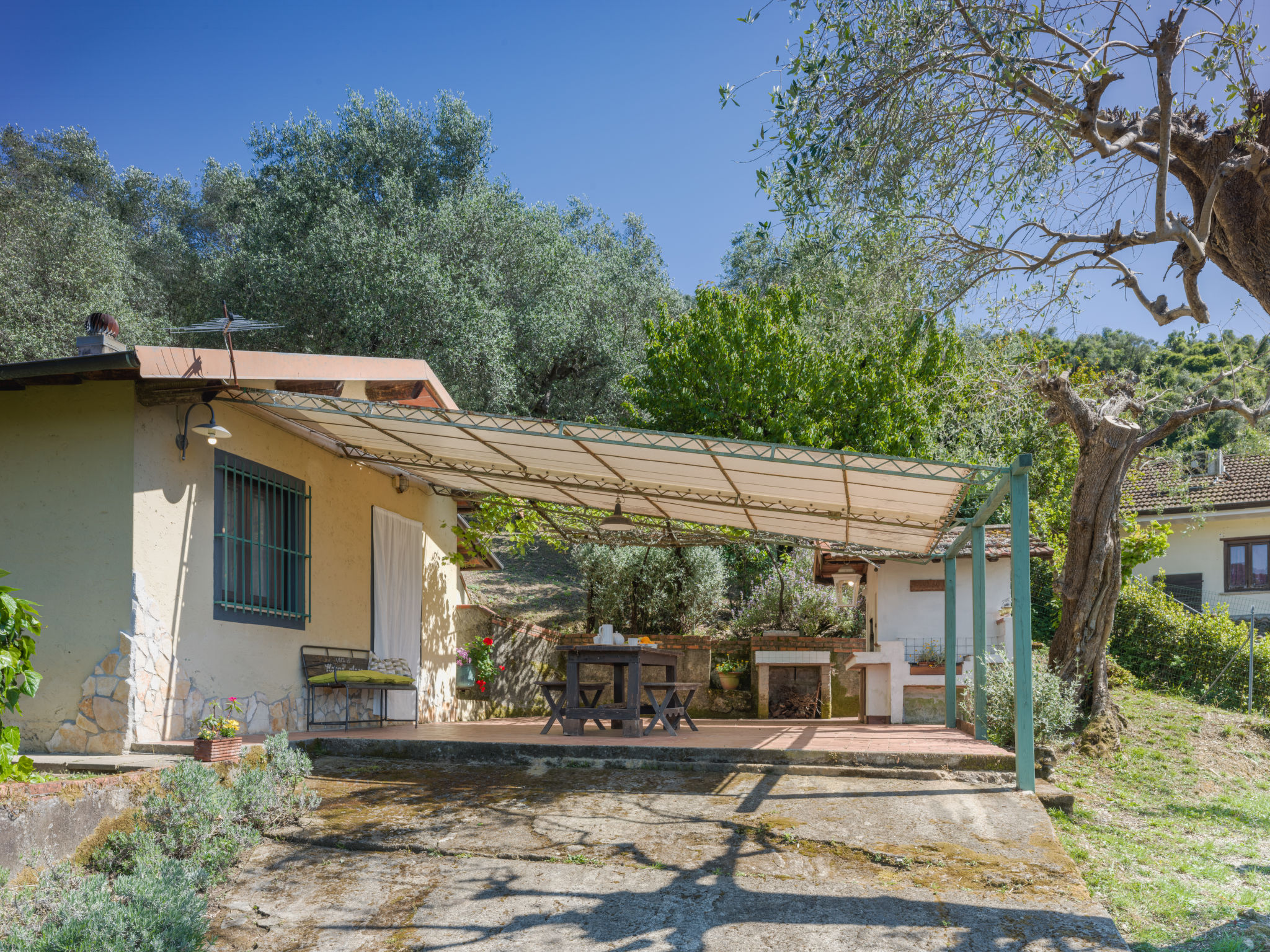 Bella Casina - Buiten
