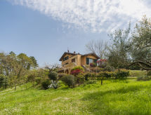 Vrijstaande villa met grote tuin en panoramisch uitzicht, 12 km van zee - thumbnail 2