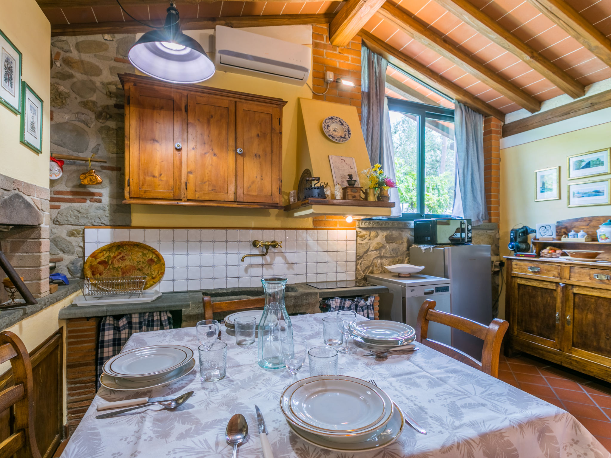 Kitchen / Dining Room