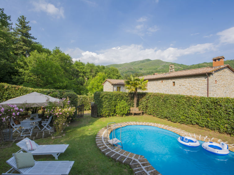 8-persoons boerderij met privézwembad in Pescia · 8 pers. in Pescia