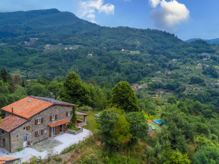 8-persoons boerderij met privézwembad in Pescia in Pescia
