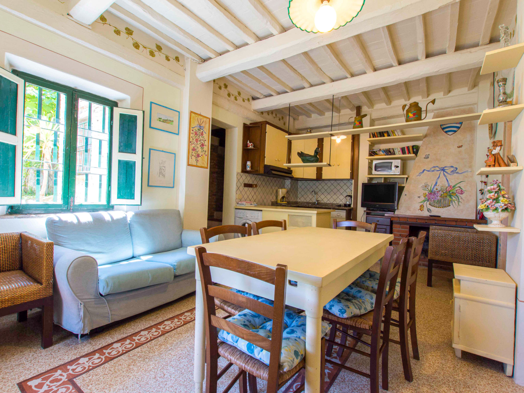 Kitchen / Dining Room