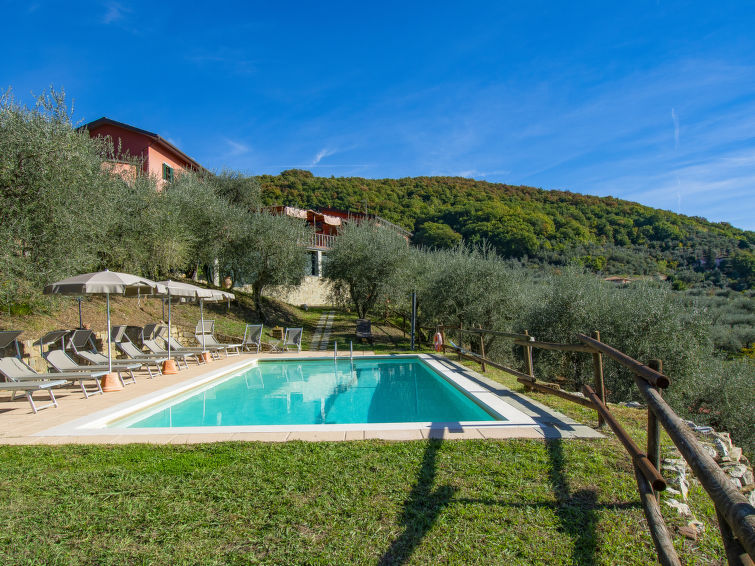Boerderij Francesco met privézwembad in Montecatini Terme in Montecatini Terme