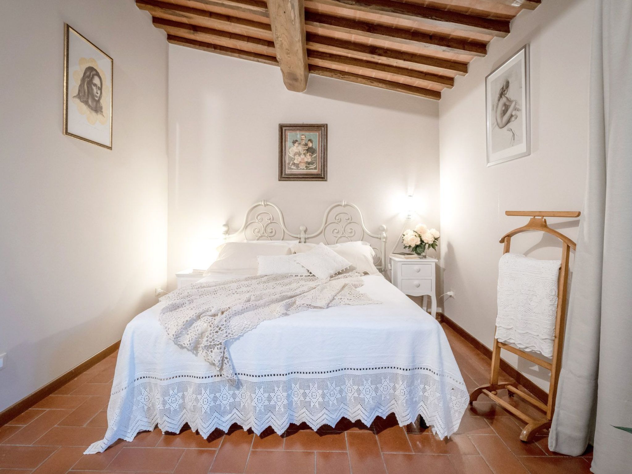 Mit Privatparkplatz-Drinnen