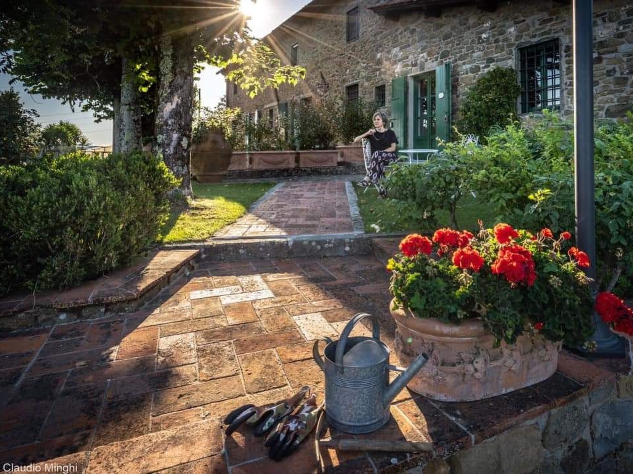 Mit Privatparkplatz-Drinnen