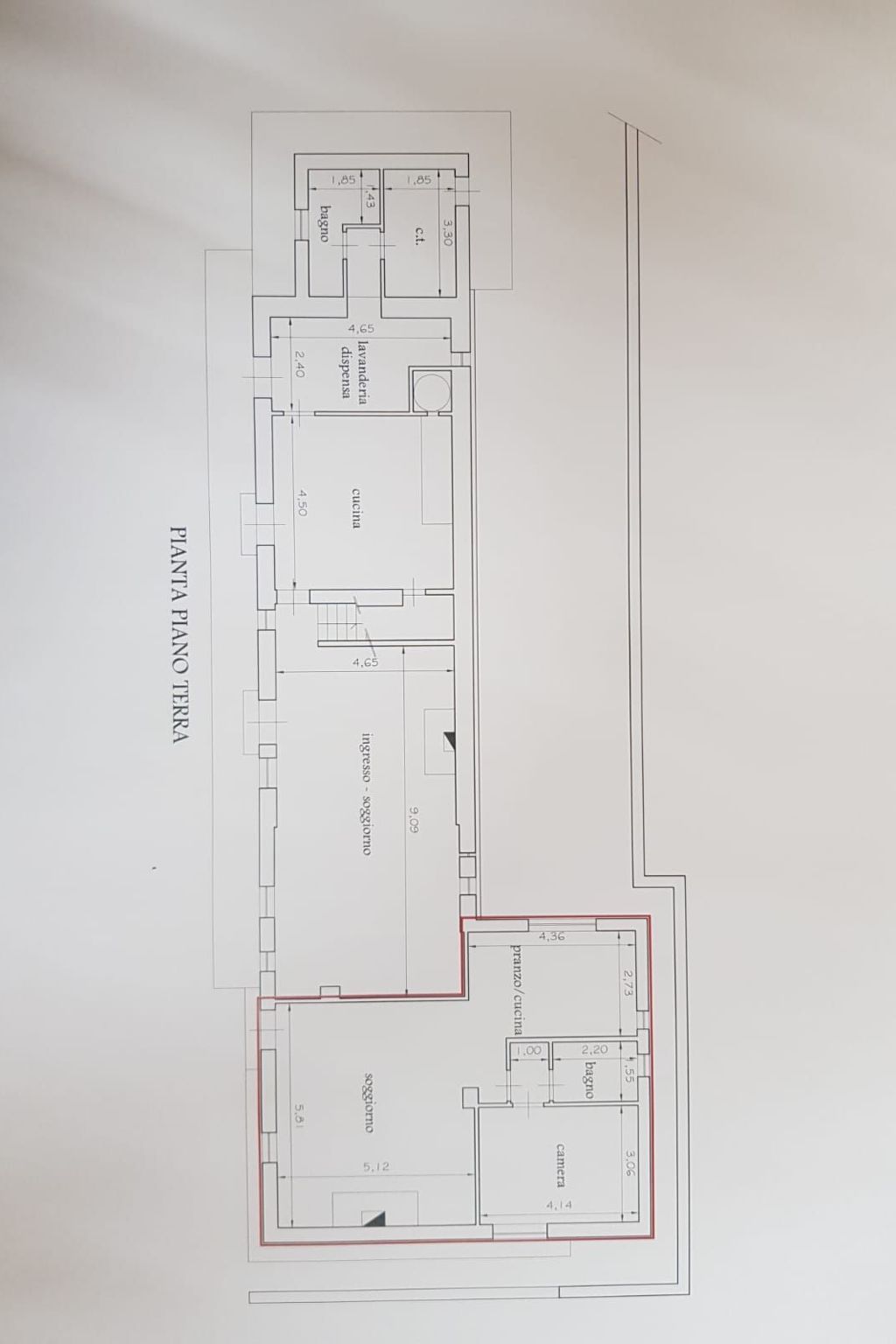 Mit Privatparkplatz-Drinnen