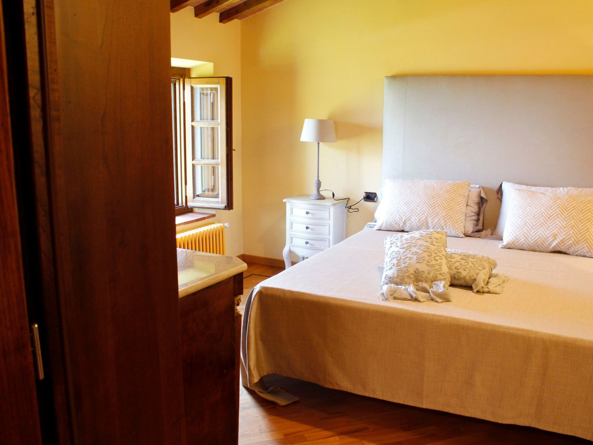 Für 10 Personen in Montecatini Tere, Toskana (Provinz Pistoia)-Binnen