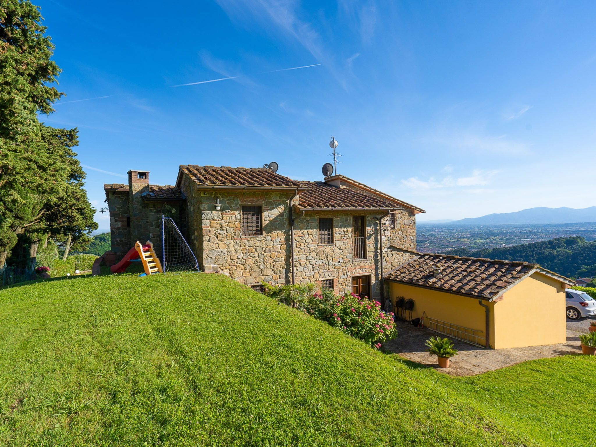 Für 10 Personen in Montecatini Tere, Toskana (Provinz Pistoia)-Binnen