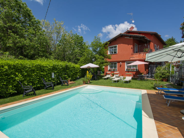Ruim appartement Giovanna in Pistoia voor 8 personen in Pistoia