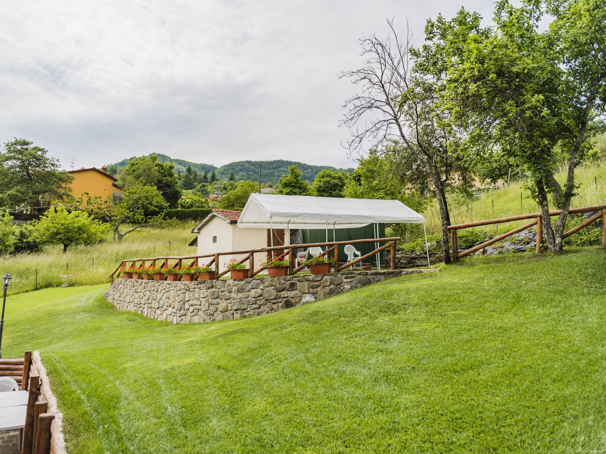 'Case cioni' mit Schwimmbad-Draußen