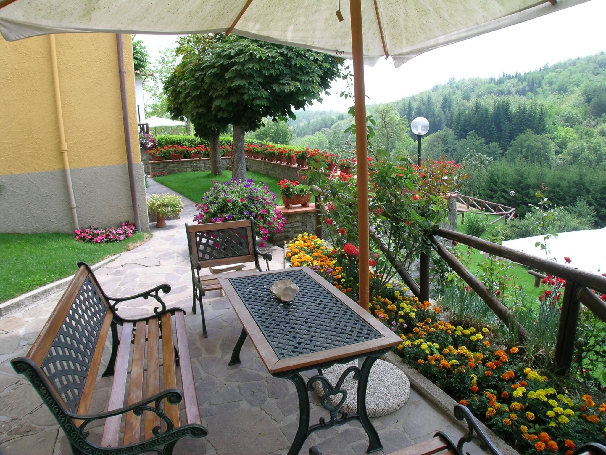 'Case cioni' mit Schwimmbad-Draußen