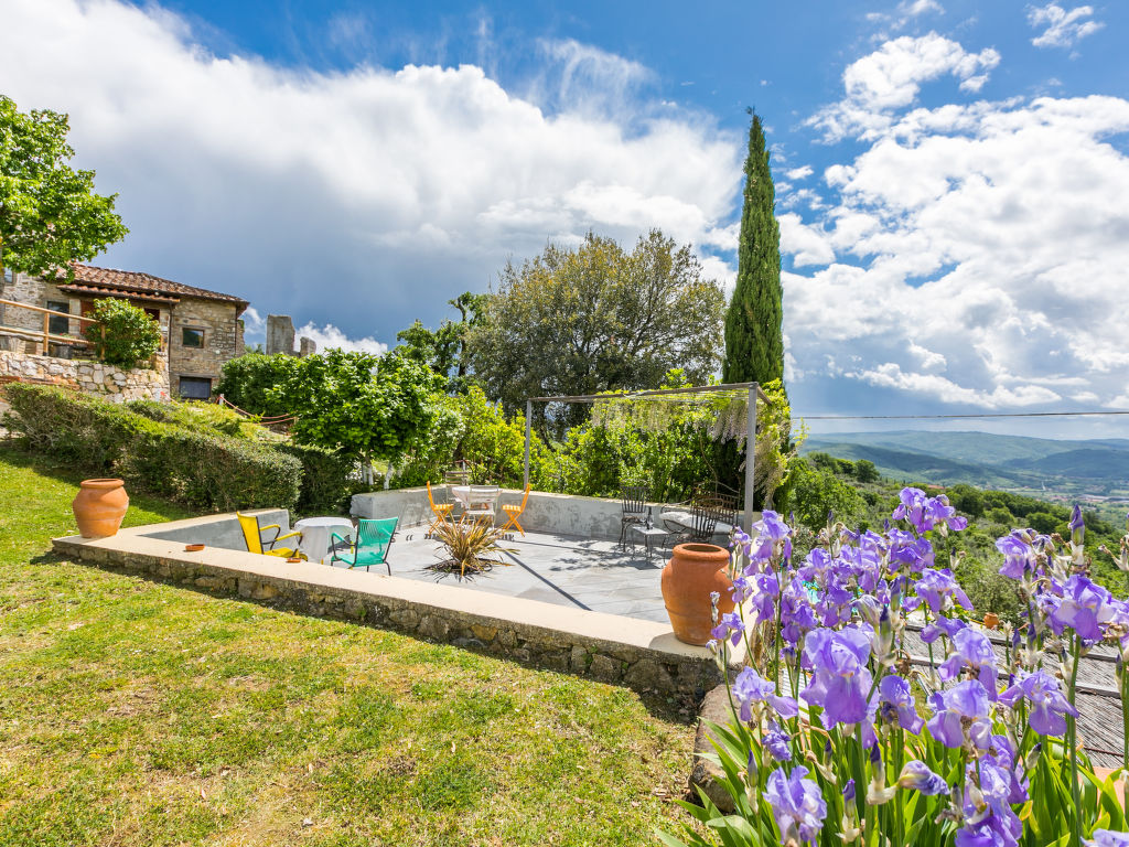 Lunaria — Terrace