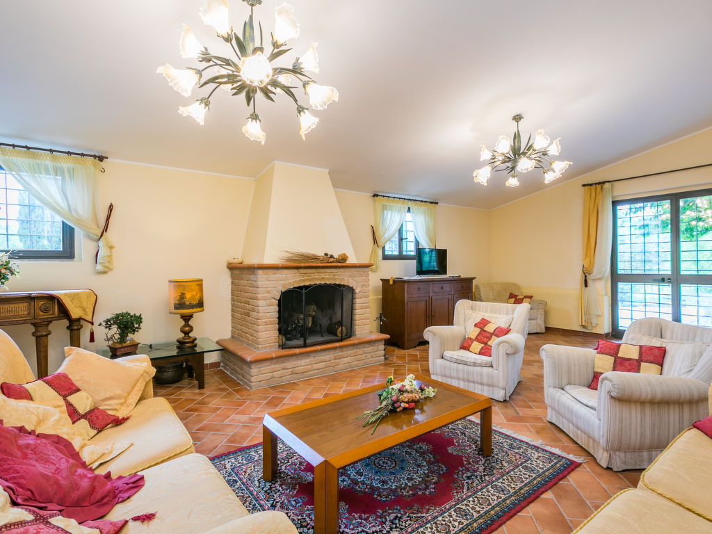 Villa I Gelsomini — Kitchen / Dining Room