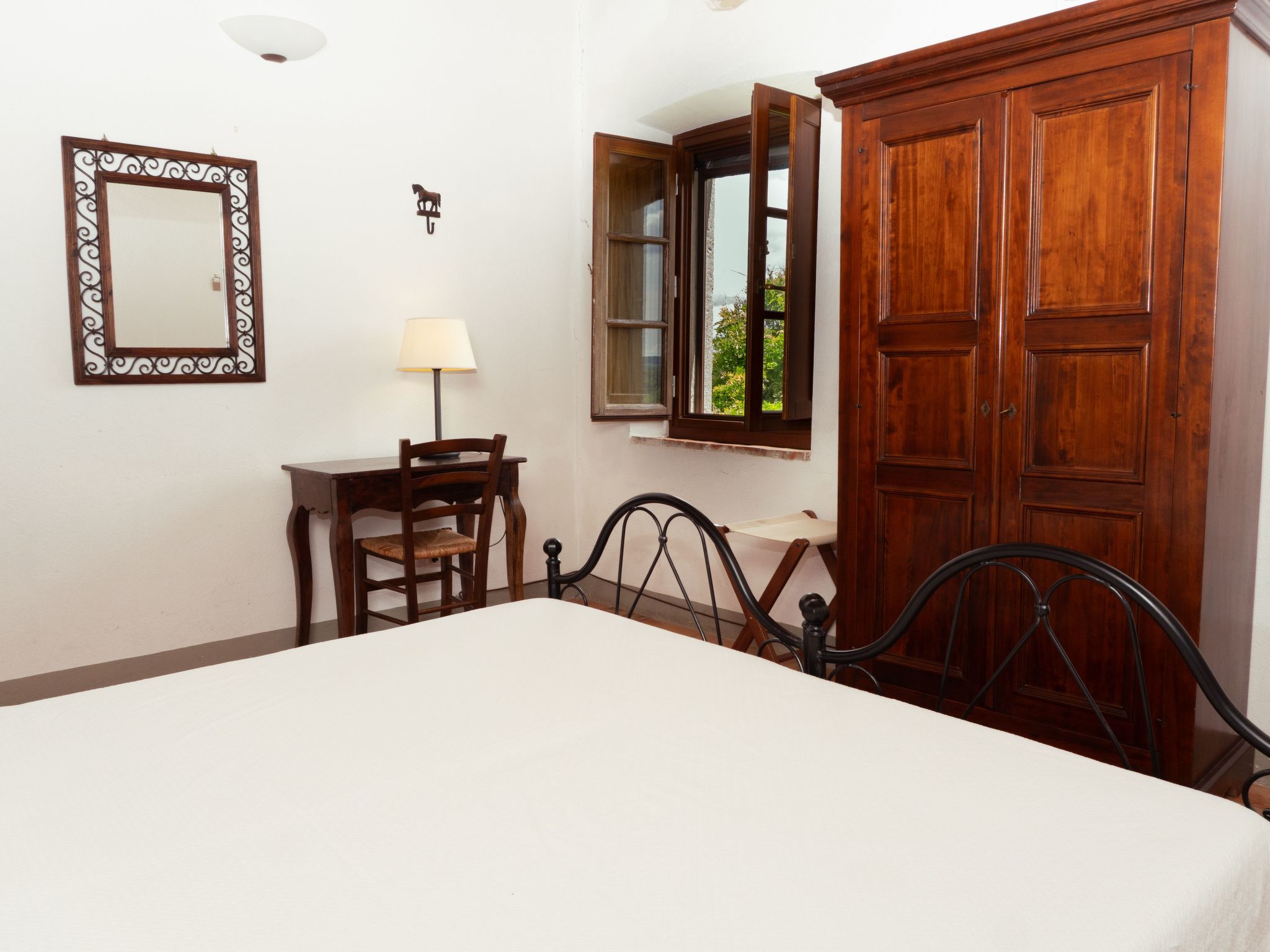 'Tommaso' mit Schwimmbad-Image-tags.info