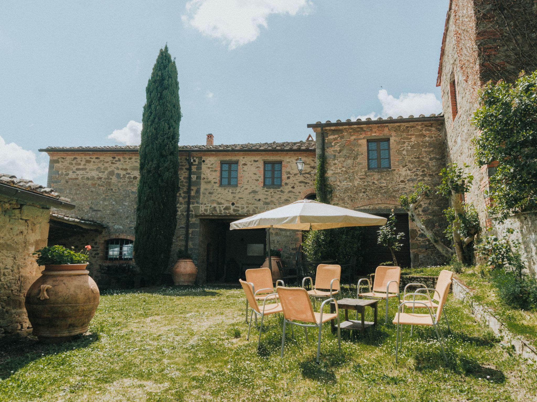 'Tommaso' mit Schwimmbad-Image-tags.info