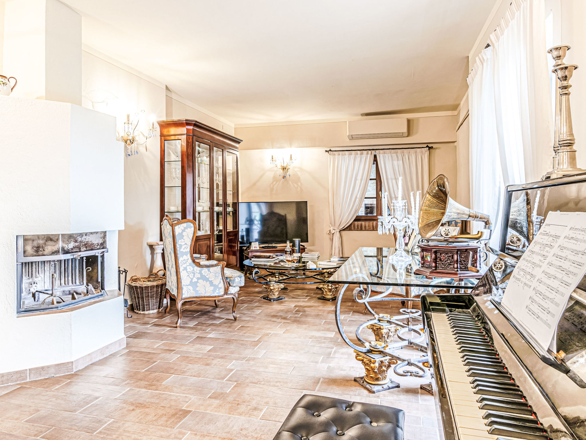 Villa Chateau Le Siroque – Cuisine et coin repas, photo 10 sur 51