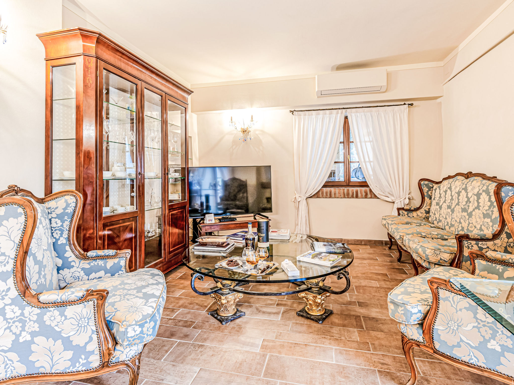 Villa Chateau Le Siroque – Séjour, photo 12 sur 51