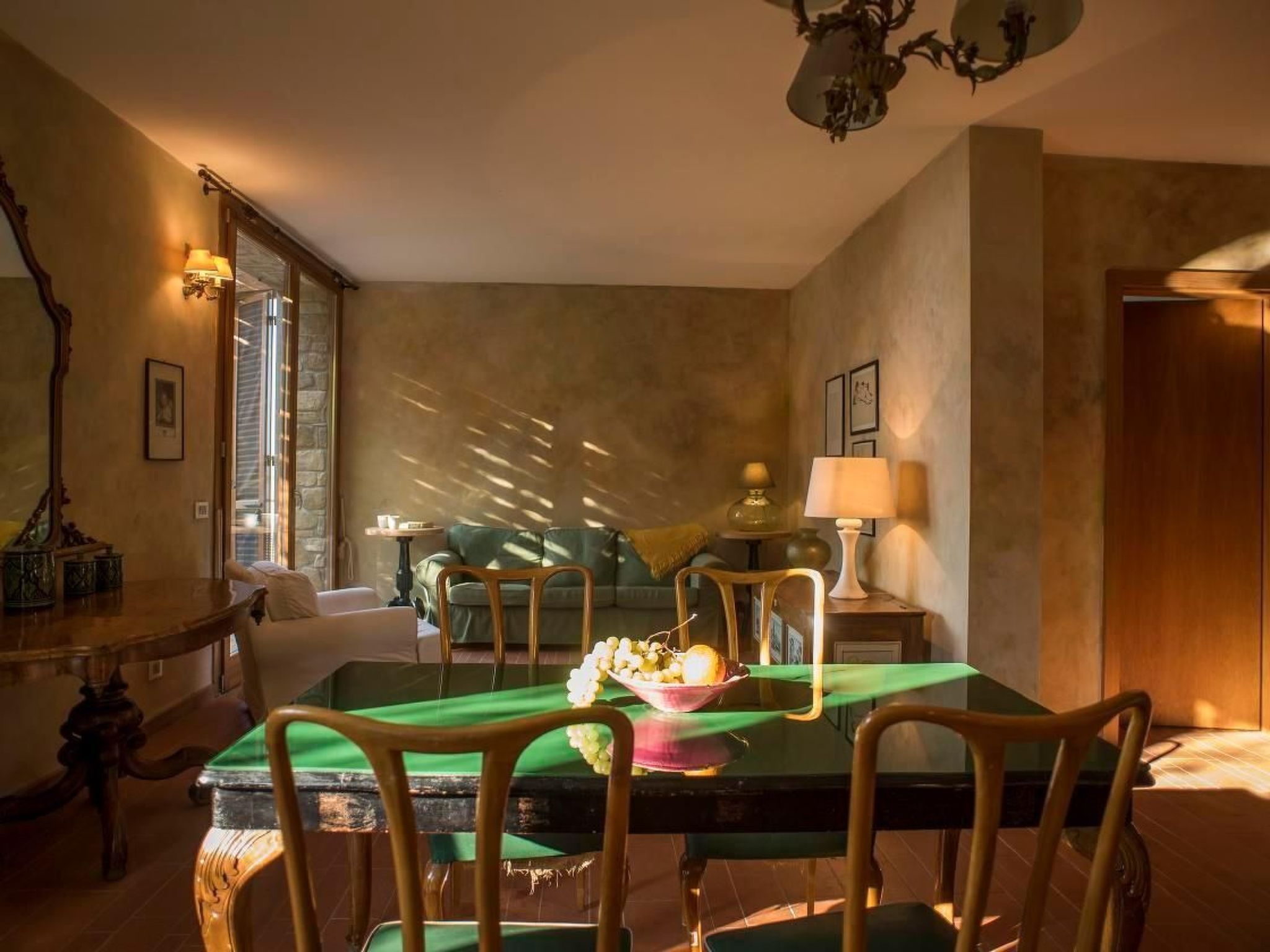 "Villa Felicita" mit Pool-Binnen