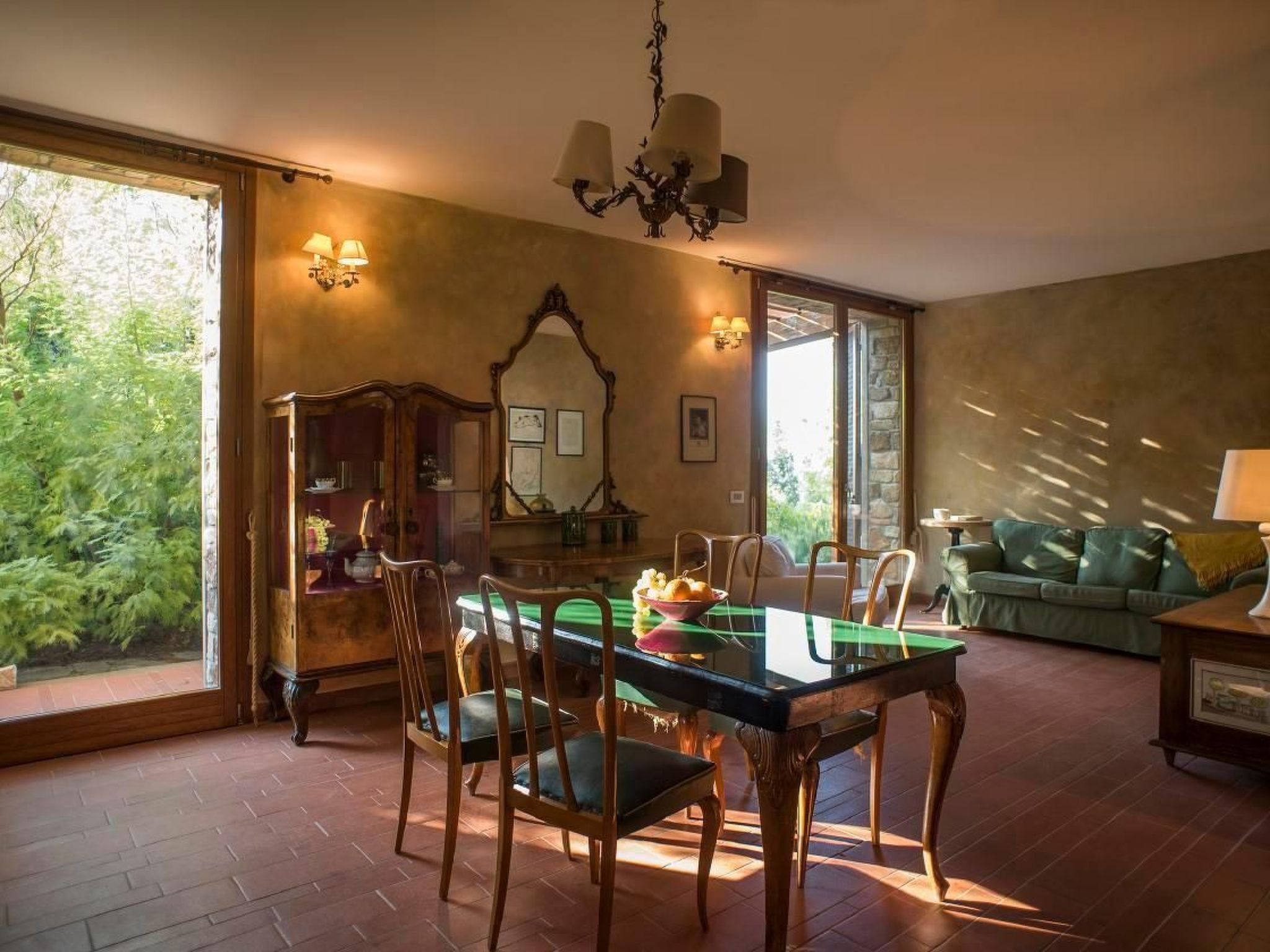 "Villa Felicita" mit Pool-Binnen