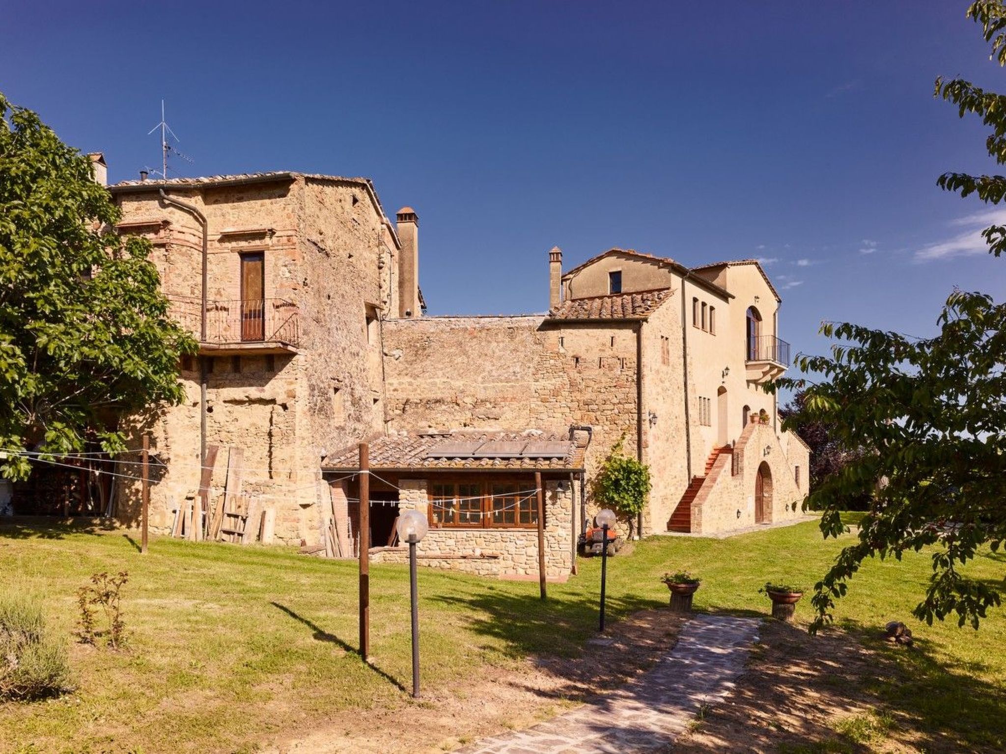 La Stalla-Image-tags.info