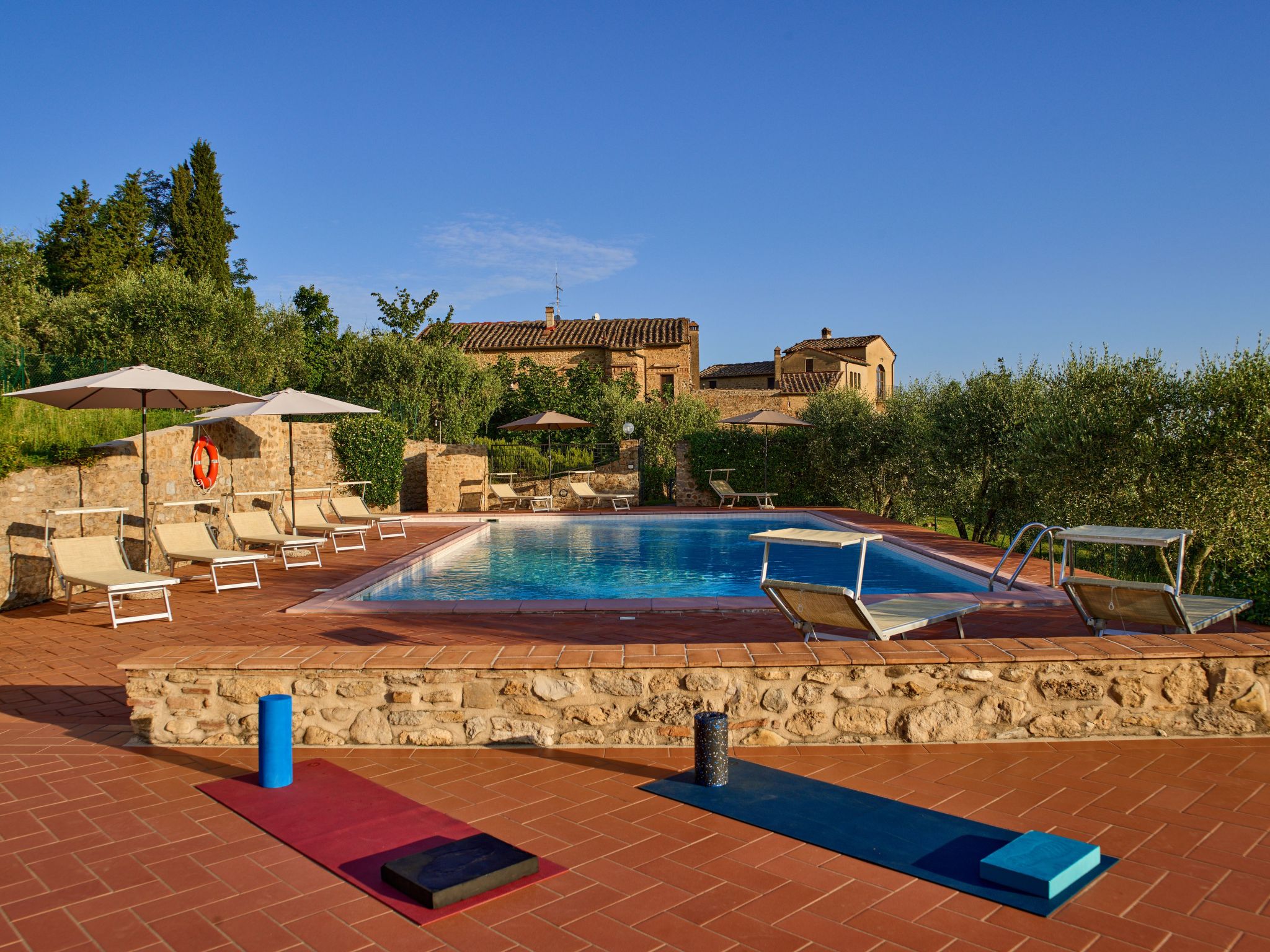 La Cisterna-Image-tags.info