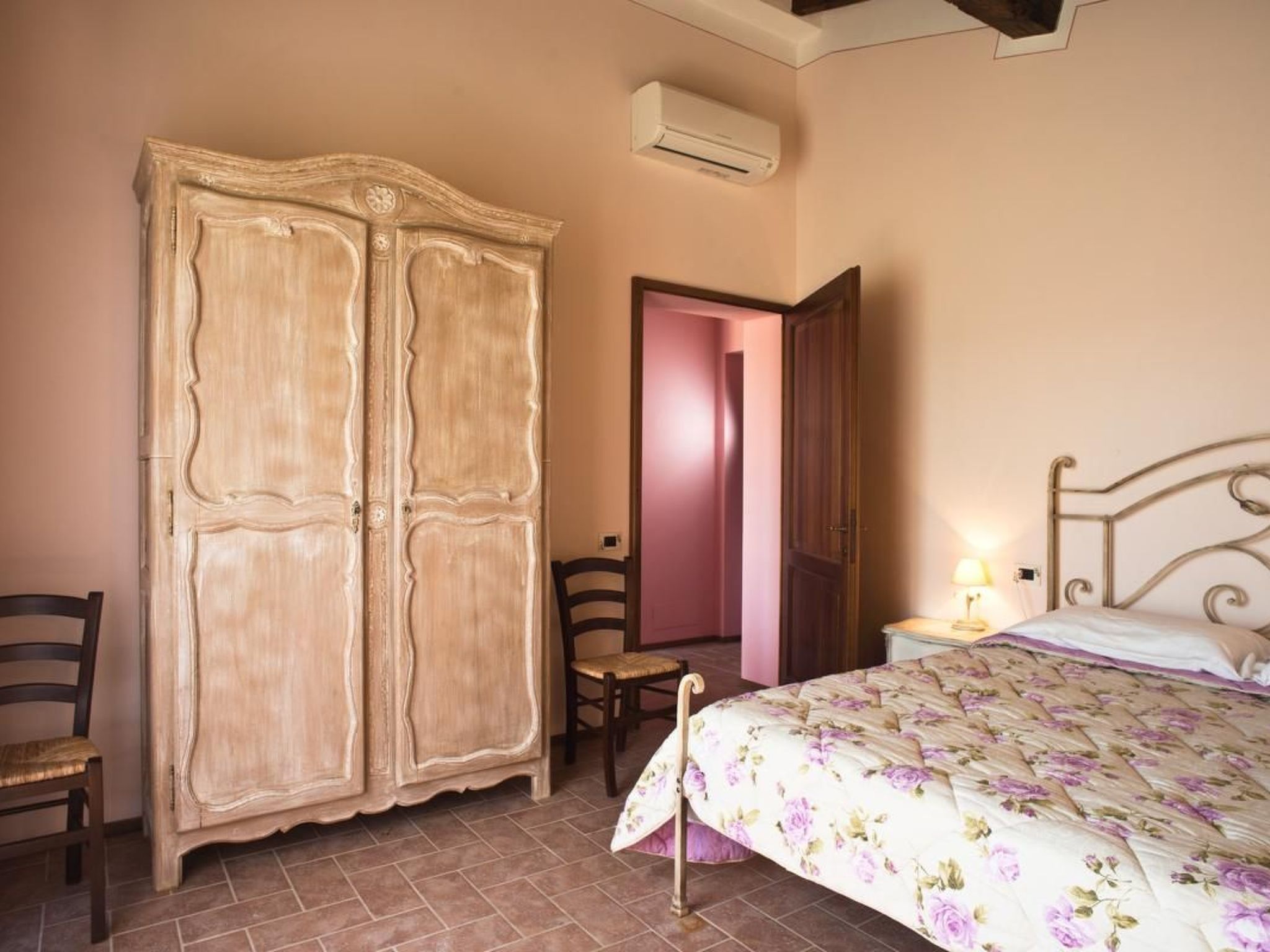 'Rosa' mit Pool-Image-tags.info