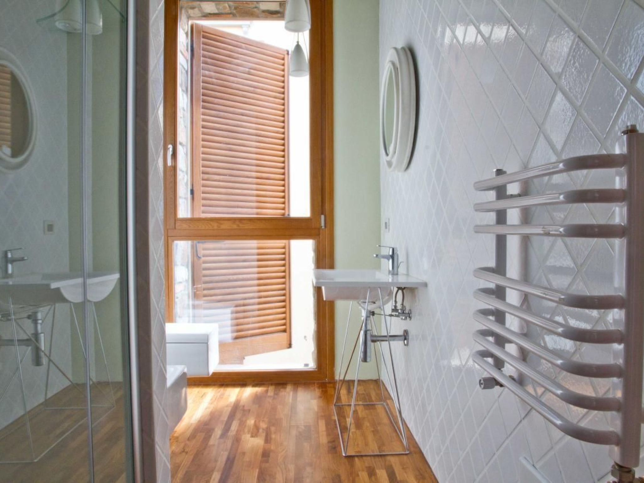 "Villa Aria" mit Gemeinschaftspool-Dedans