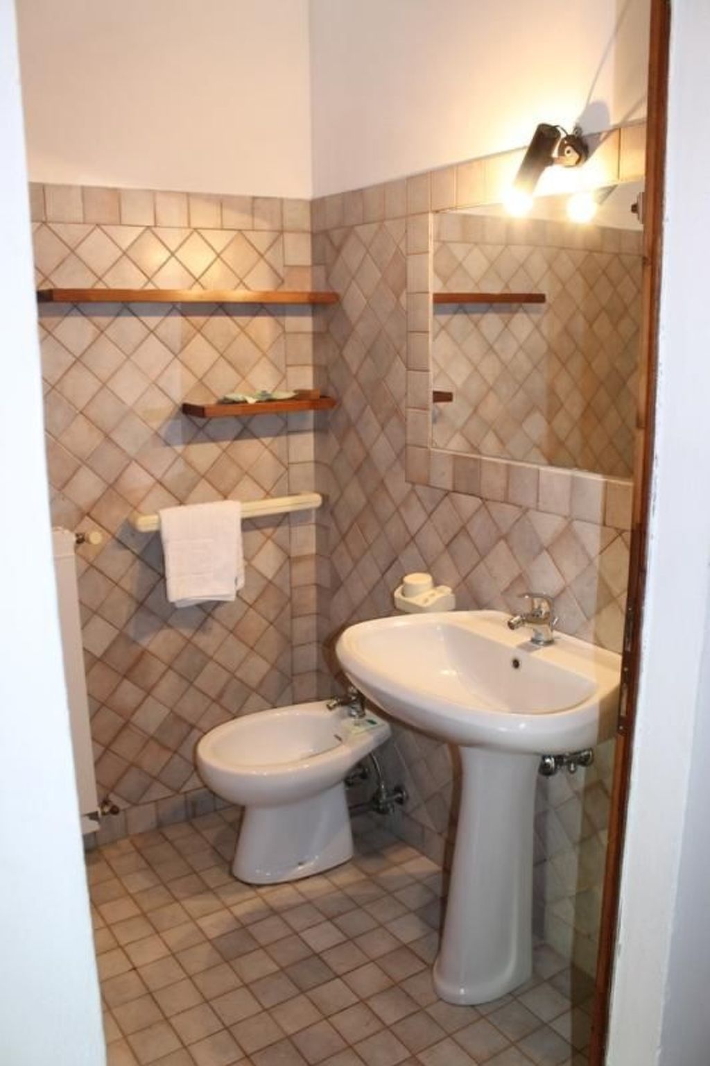 'Santinovo olivo' mit Pool-Image-tags.info