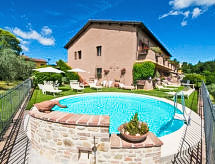 Romantisch appartement voor 4 in Toscane met zwembad, nabij San Gimignano - thumbnail 1