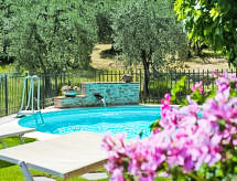 Romantisch appartement voor 4 in Toscane met zwembad, nabij San Gimignano - thumbnail 2