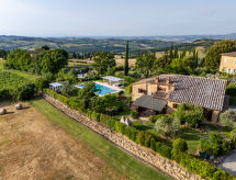 Ruim Toscaans vakantiehuis met privézwembad bij San Gimignano - thumbnail 1