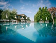 Unterkunft für 5 Personen, auf einem Bauernhof mit Schwimmbad