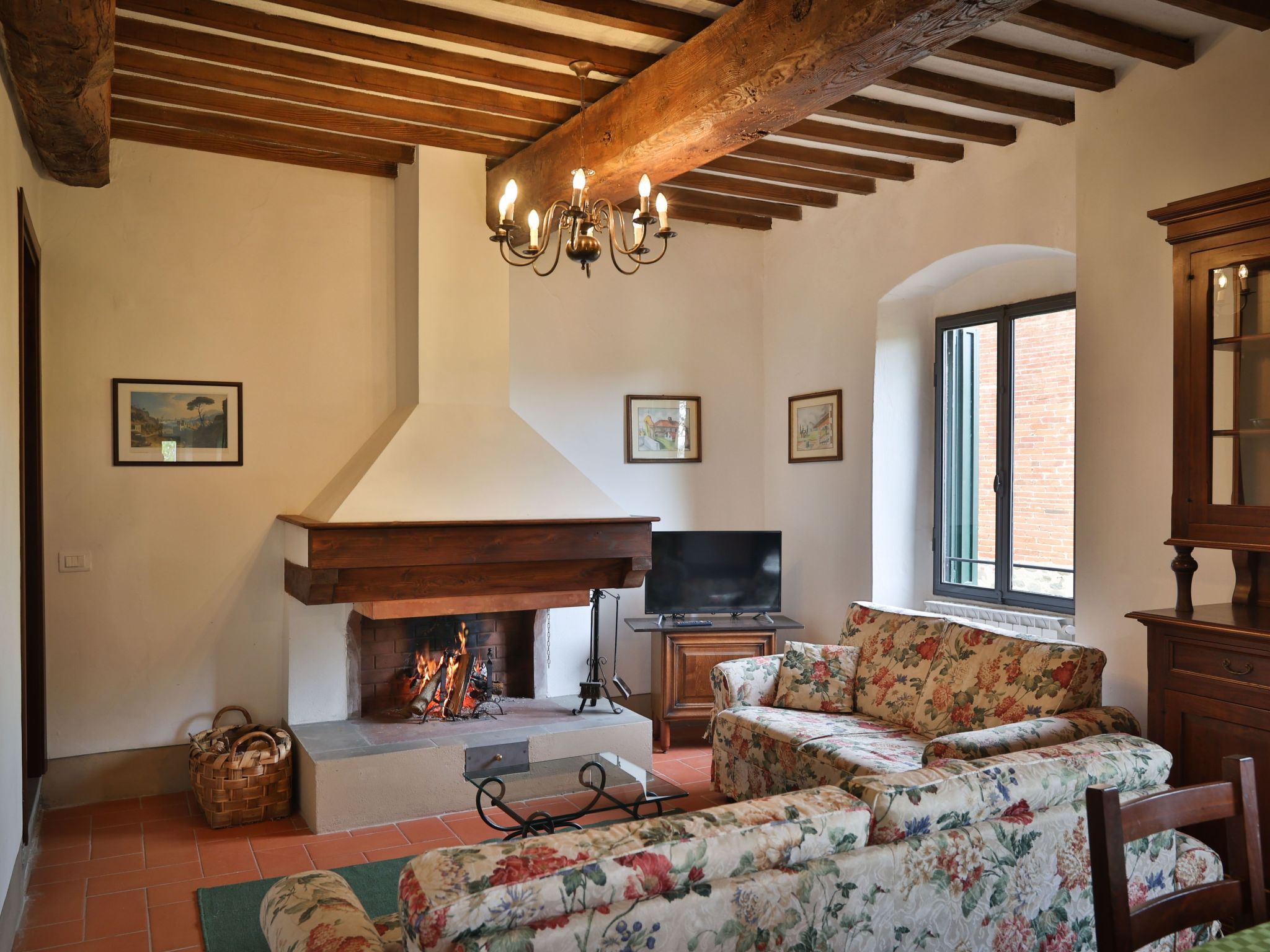 Große Wohnung mit 3 Schlafzimmern und 3 Bädern — view 1 of 31