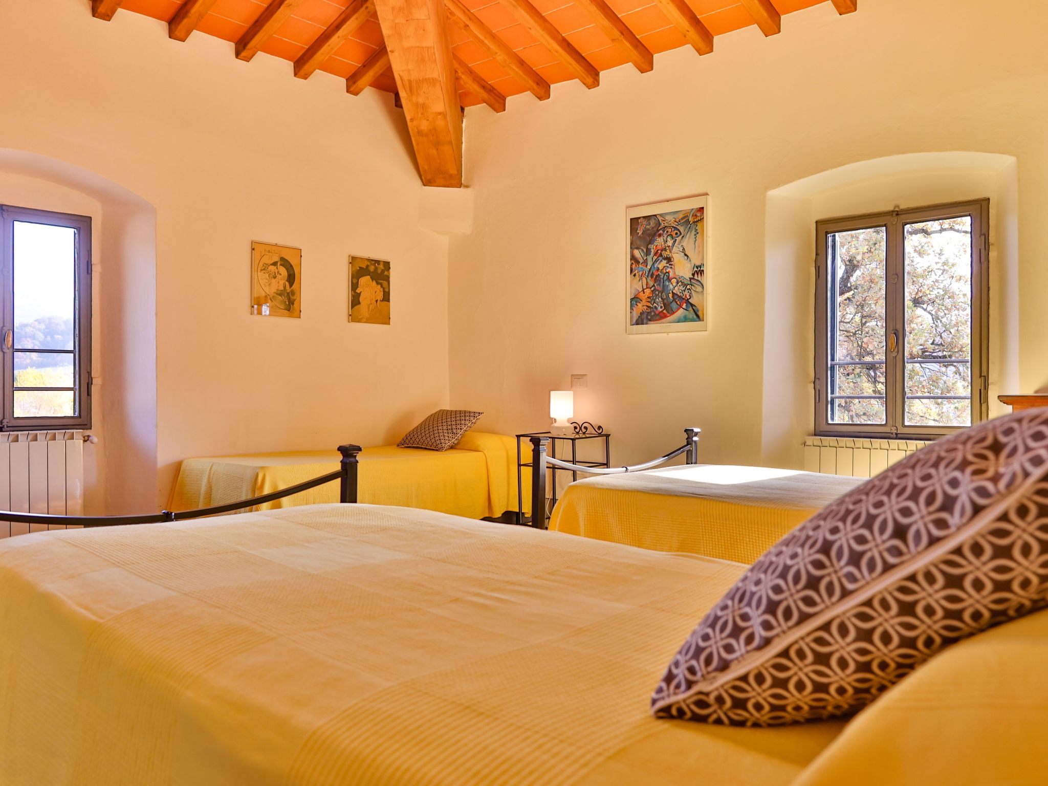 Große Wohnung mit 3 Schlafzimmern und 3 Bädern-Inside