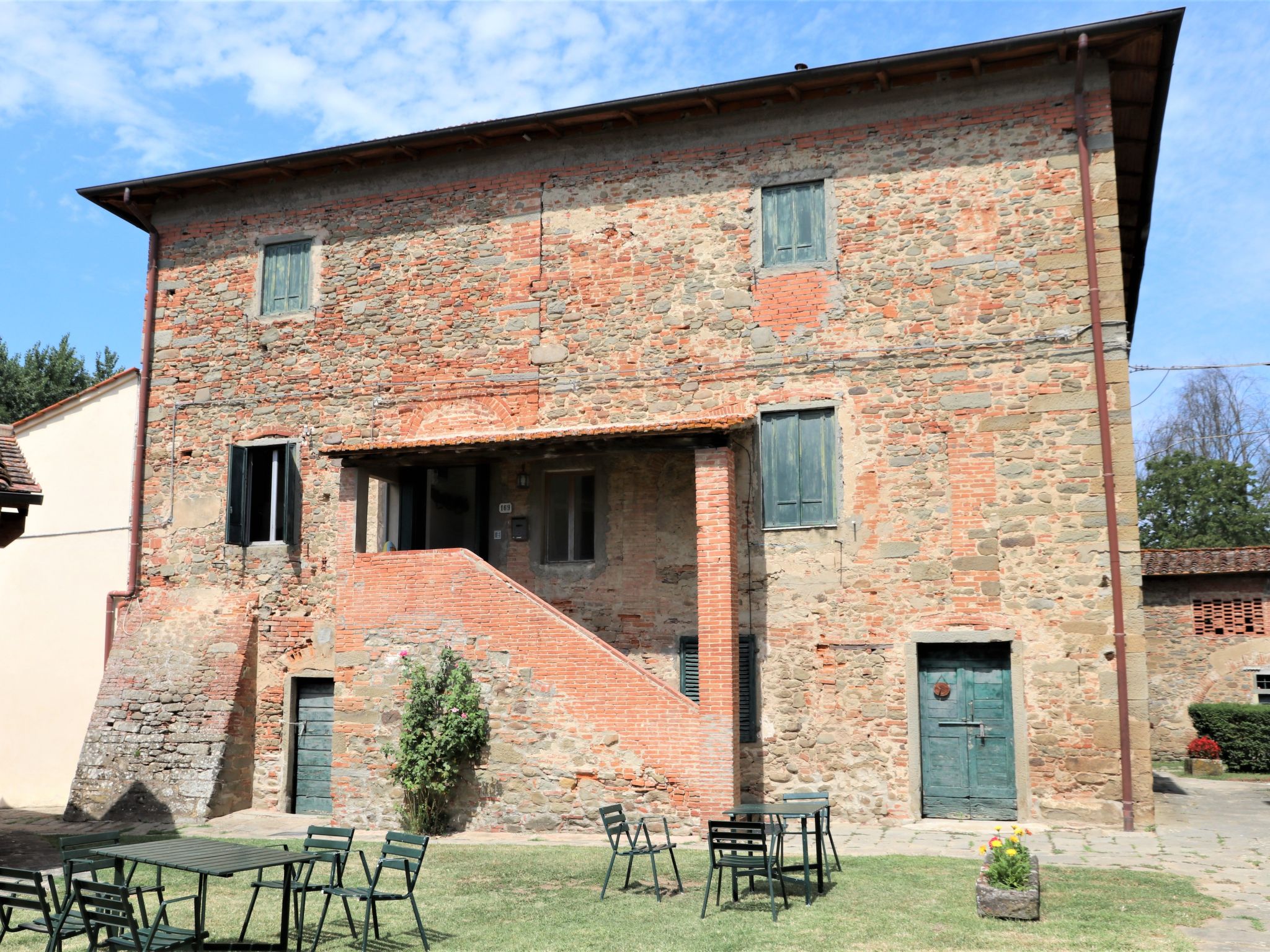 Geräumige Wohnung mit 3 Schlafzimmern und 3 Bädern-Image-tags.info