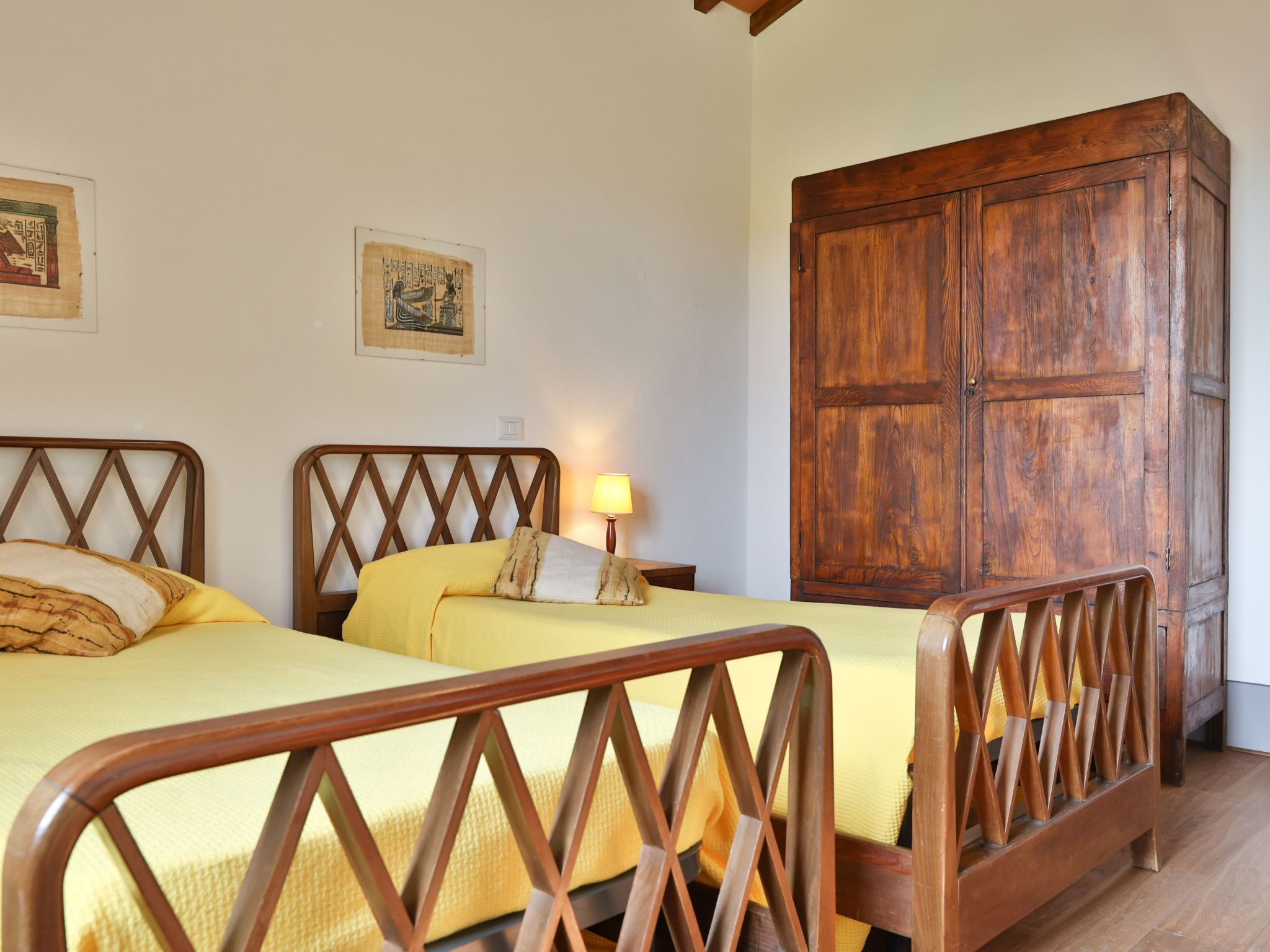 Große Wohnung mit 3 Schlafzimmern und 4 Bädern-Inside