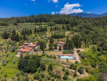Authentiek Toscaans appartement in Borgo Stoppi met zwembad en uitzicht - thumbnail 1