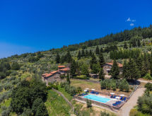 Authentiek Toscaans appartement in Borgo Stoppi met zwembad en uitzicht - thumbnail 6