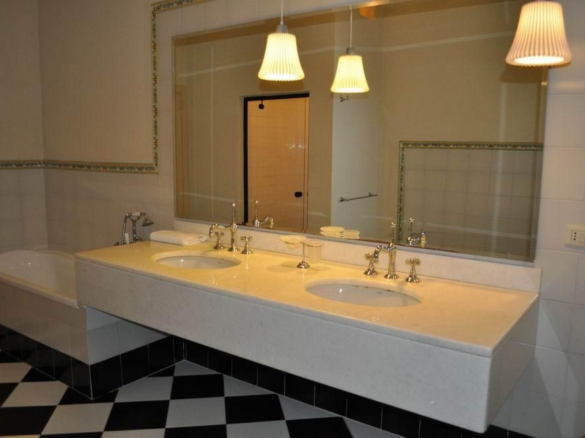 Photo of flach "Madonnino quercia