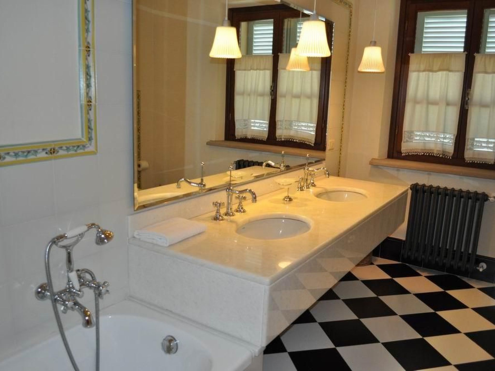 Photo of flach "Madonnino quercia