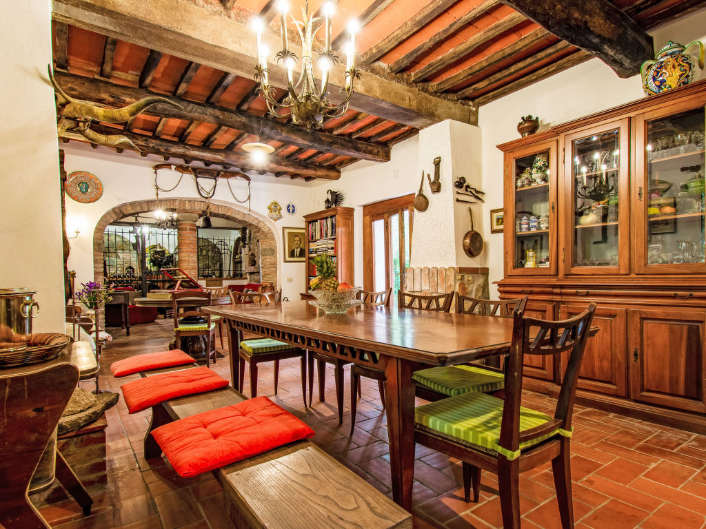 Podere Rasenna — Kitchen / Dining Room
