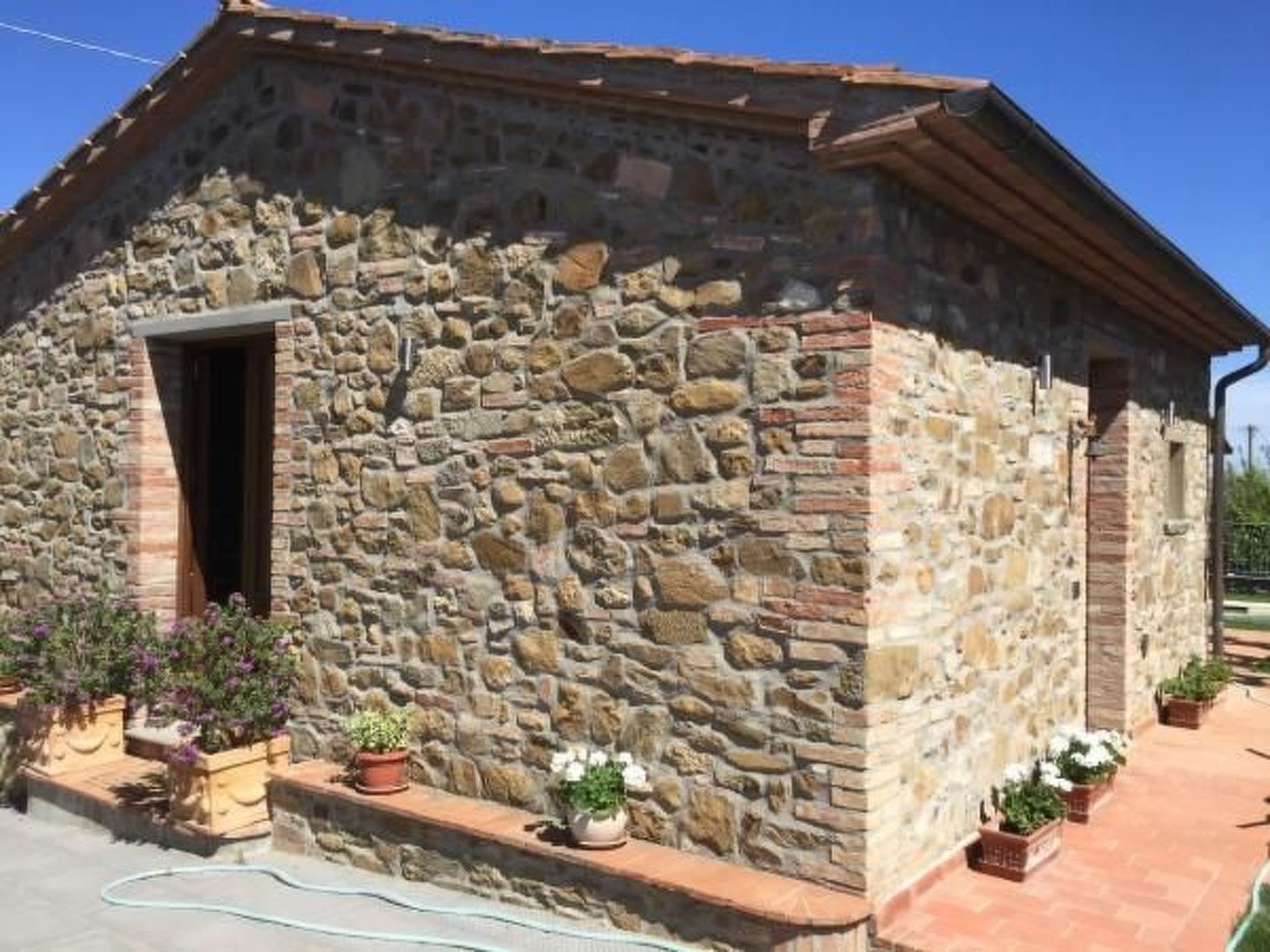 Gemütliches Ferienhaus mit Privatem Pool-Drinnen