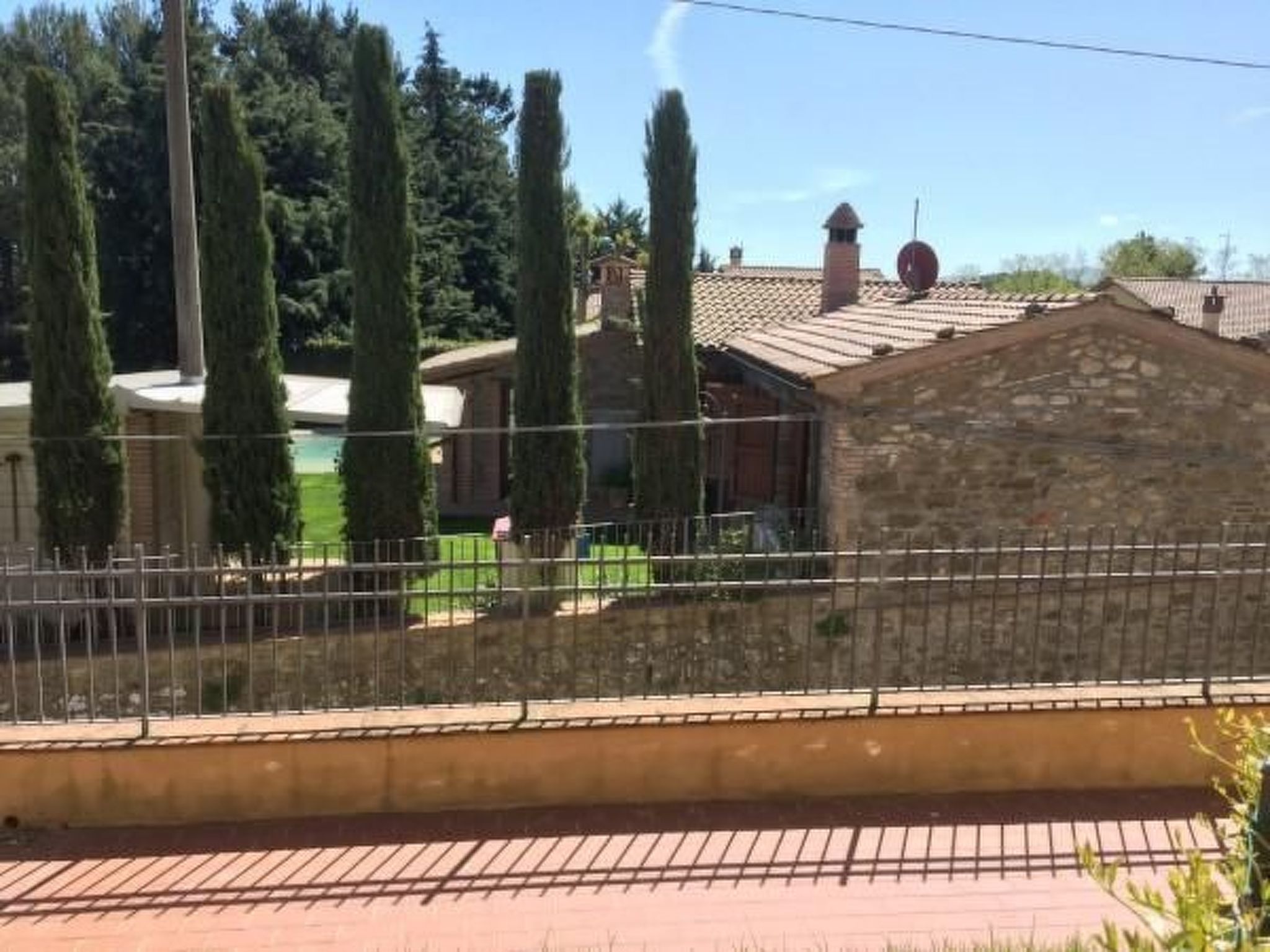 Gemütliches Ferienhaus mit Privatem Pool-Drinnen