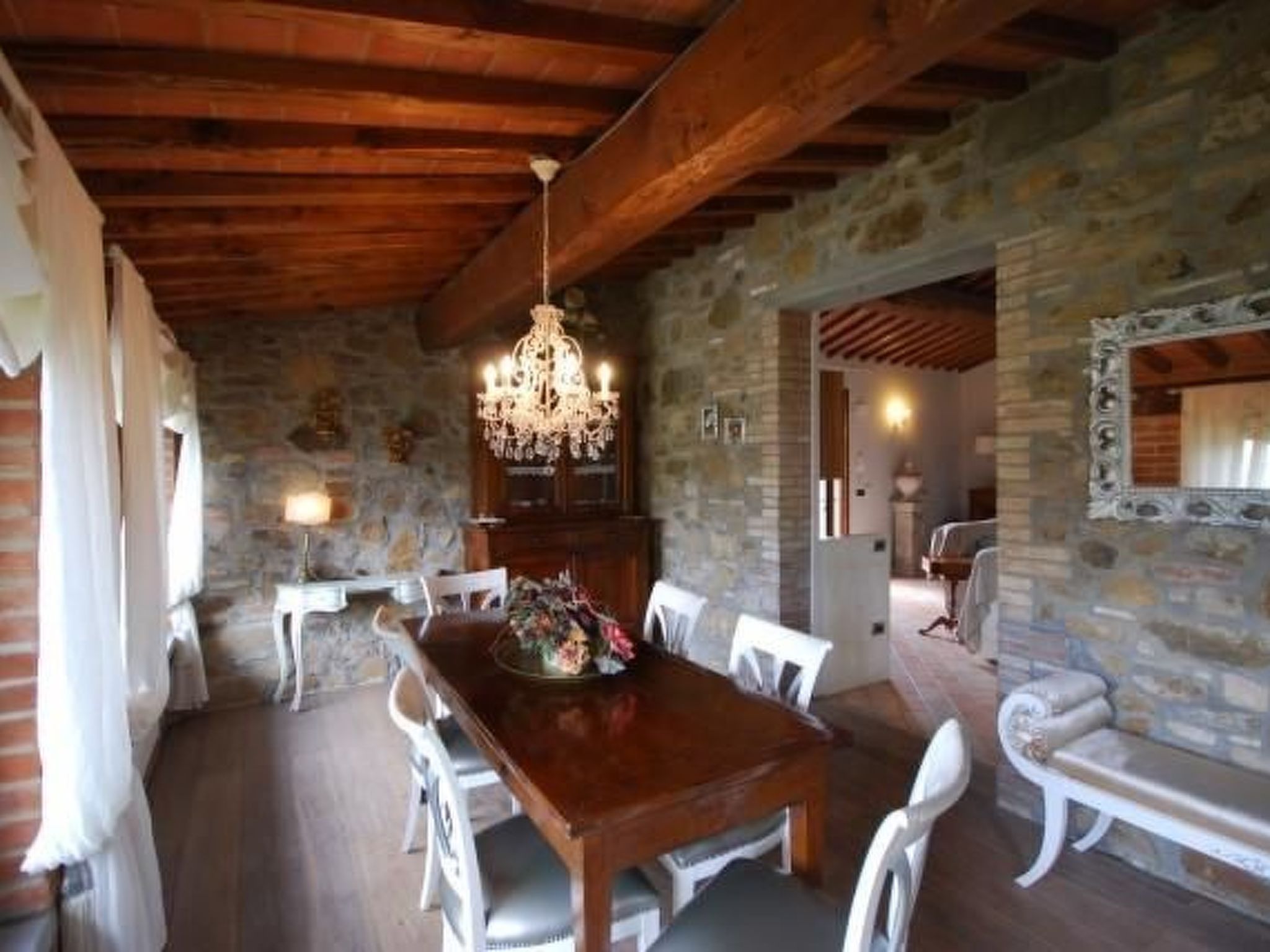 Gemütliches Ferienhaus mit Privatem Pool-Drinnen