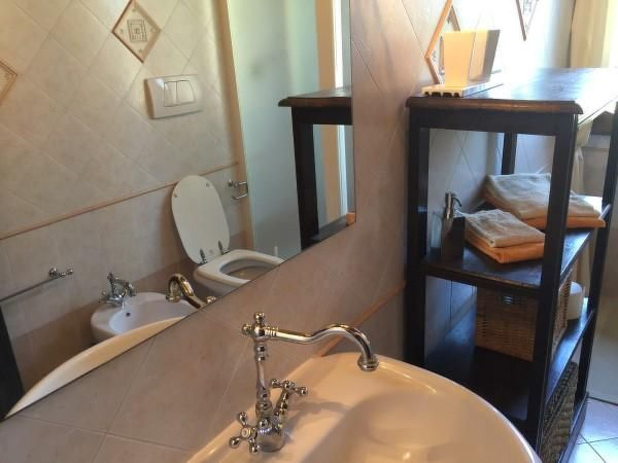 Gemütliches Ferienhaus mit Privatem Pool-Drinnen