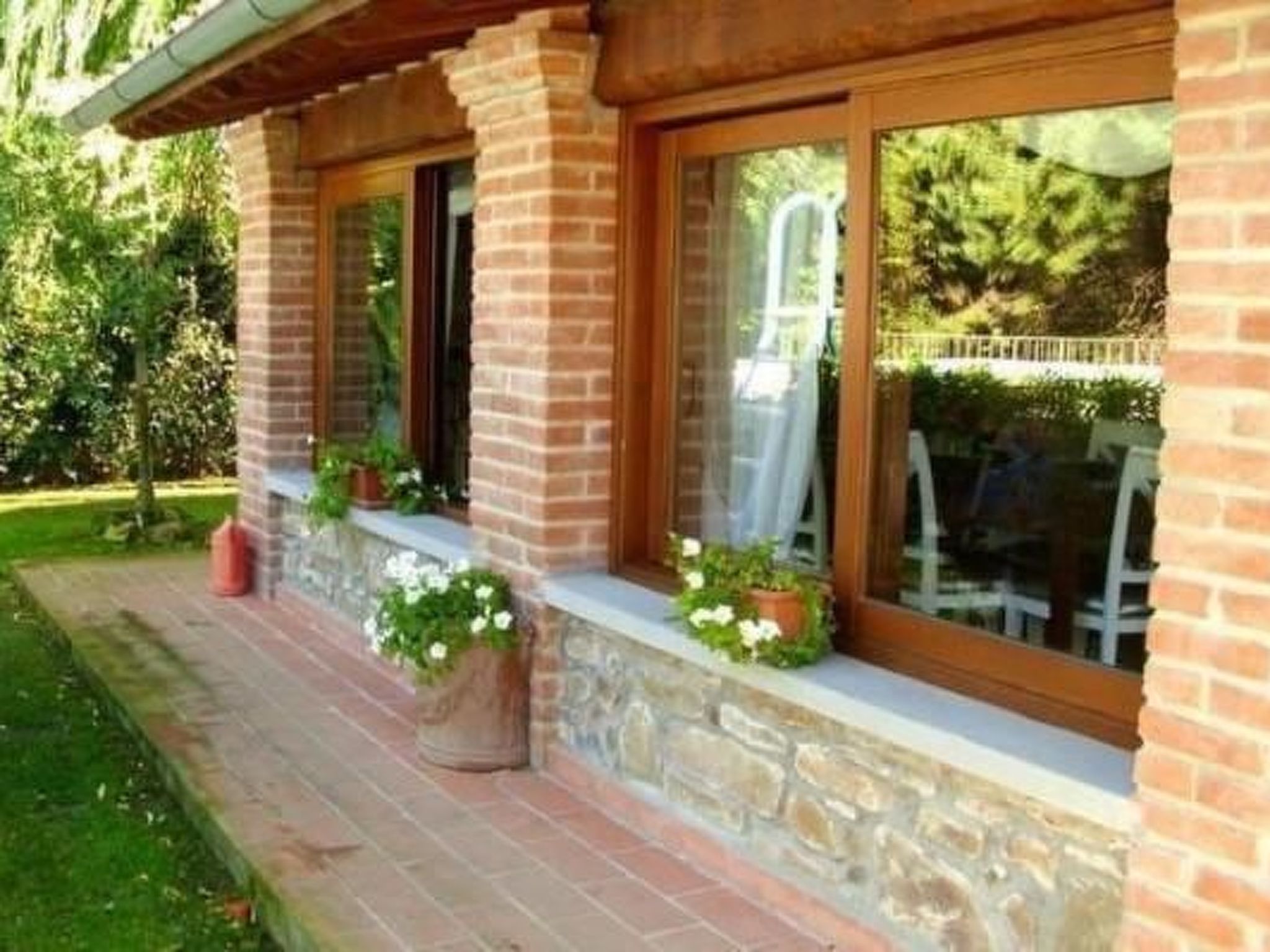 Gemütliches Ferienhaus mit Privatem Pool-Drinnen