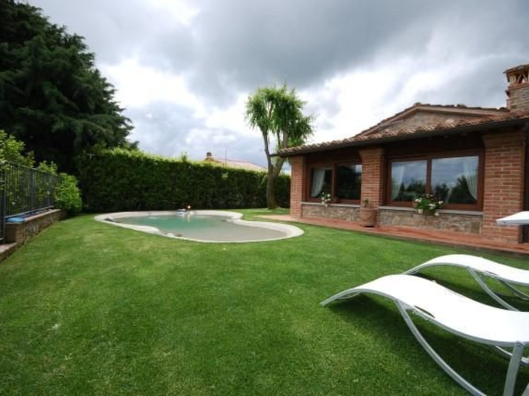 Gemütliches Ferienhaus mit Privatem Pool-Drinnen