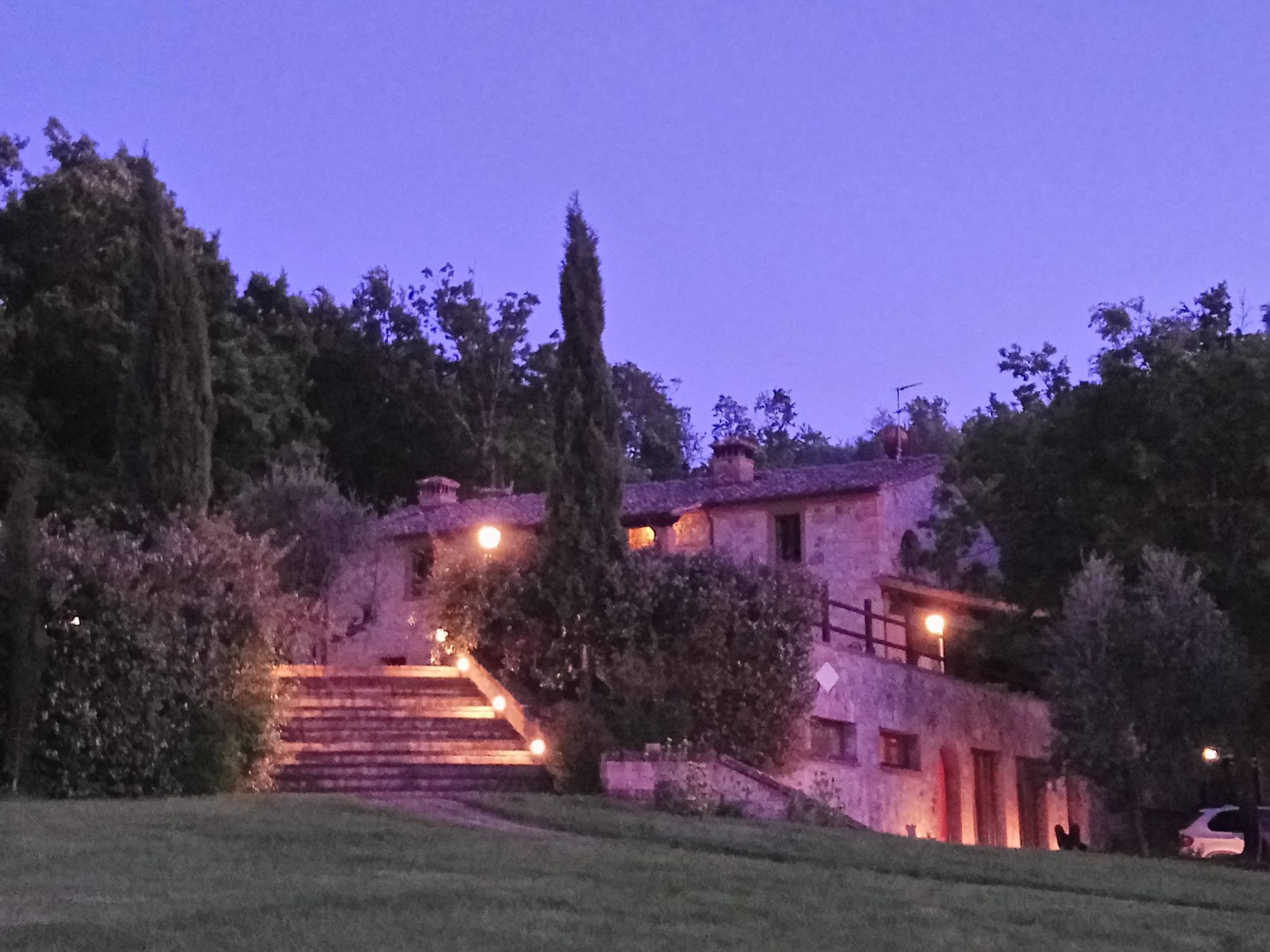 Für 10 Personen und 4 Kinder in Chianni, Toskana (Provinz Pisa)-Binnen